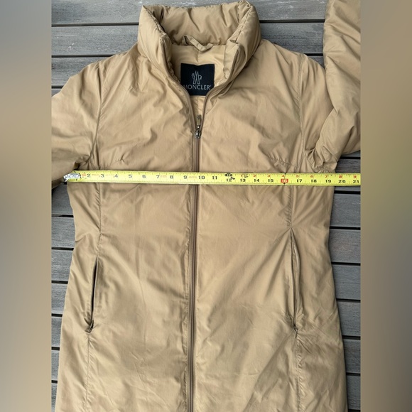 MONCLER  Minimalist sleek puffer coat. - Picture 10 of 12